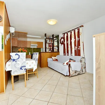 Beautiful In With Wifi Apartment
